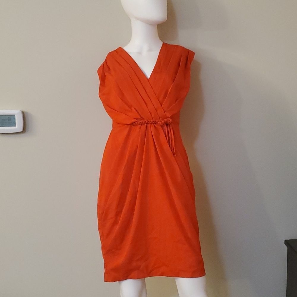 Eva Franco, M, orange sleeveless dress, beautiful, simple, classic